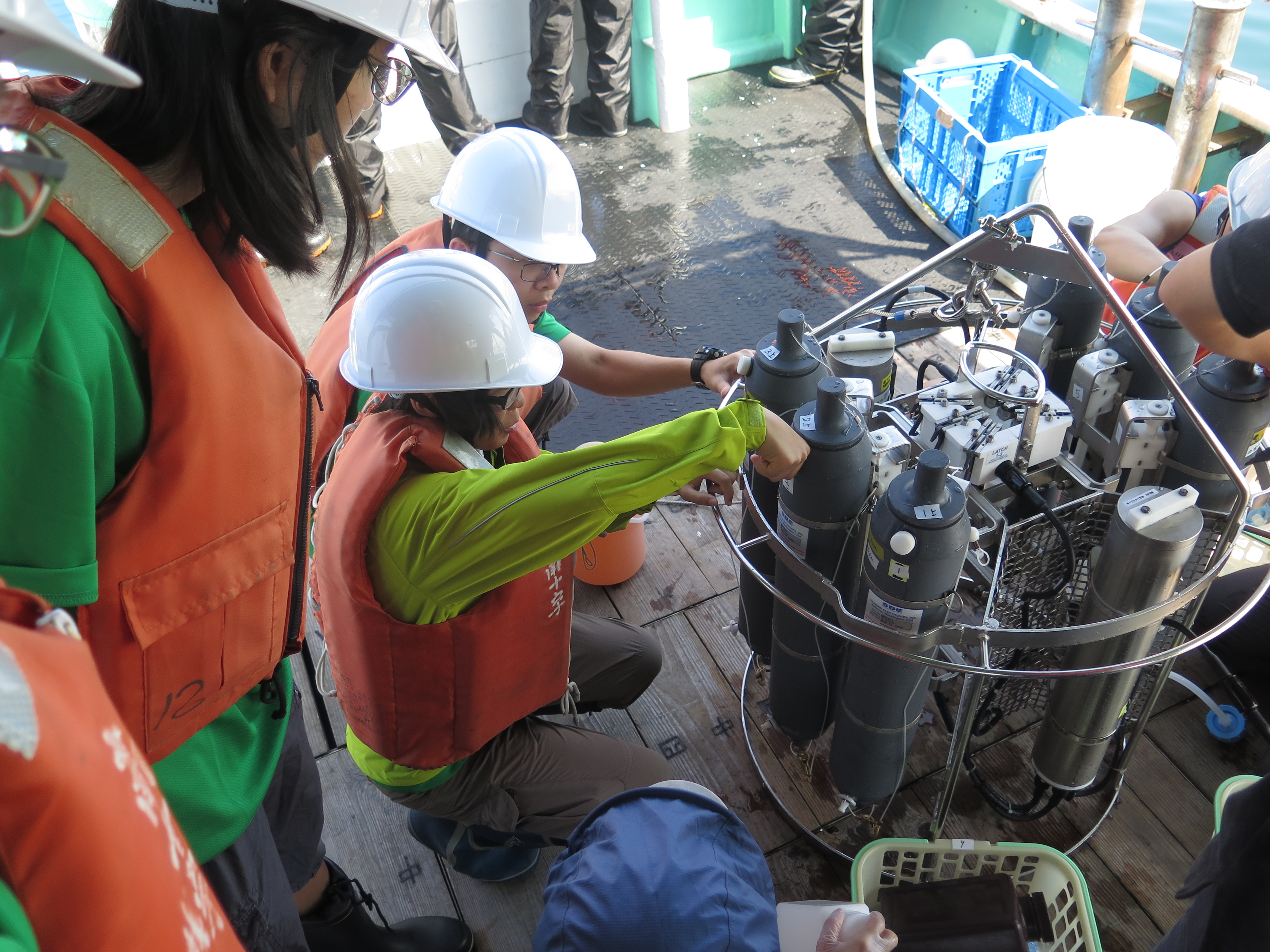 Inter-university ocean research expedition in Japan where HKUST students participated.