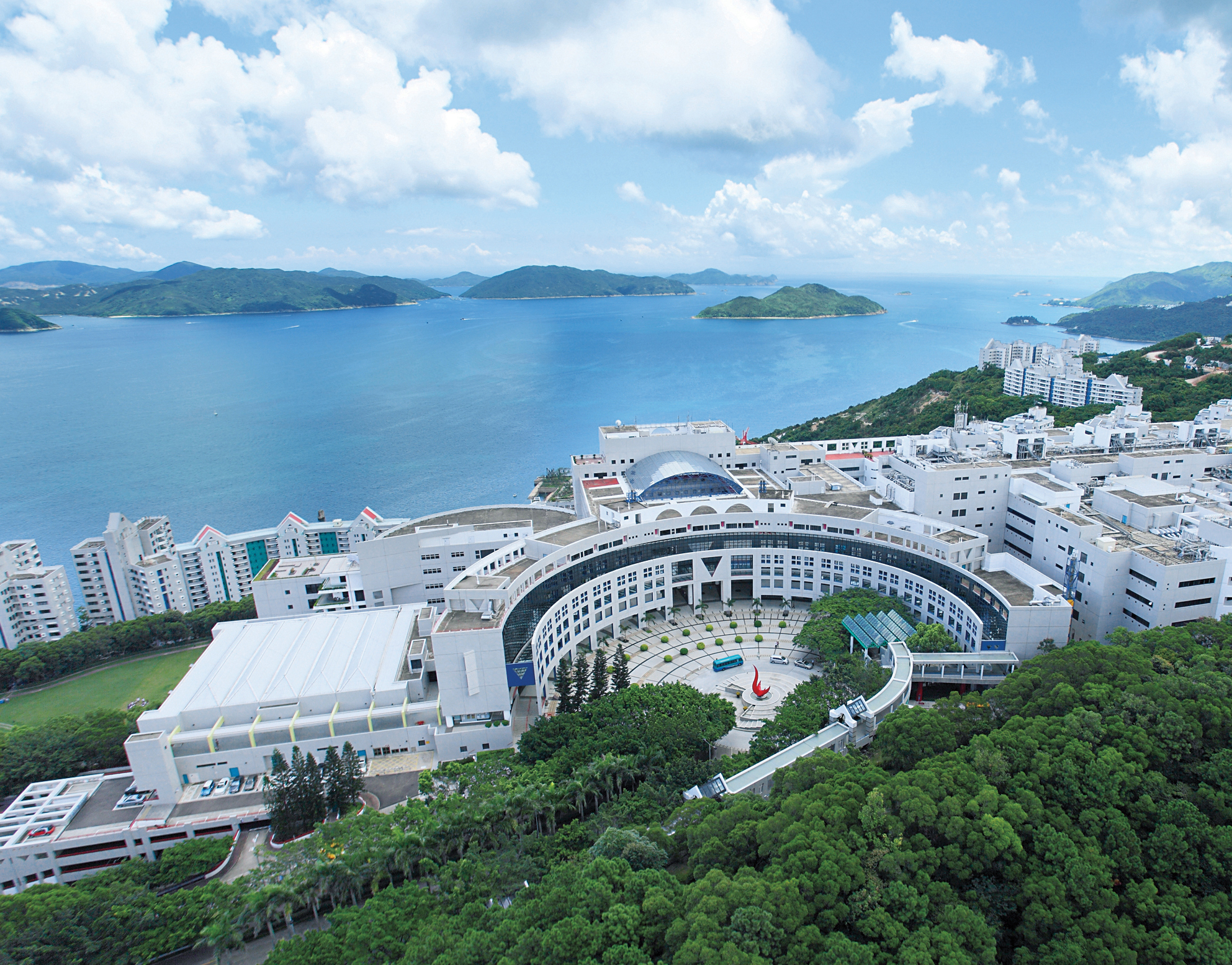 科大在最新公布的《QS 世界大學排名榜2025》中，躍升13位至第47名，躋身全球五十強之列。