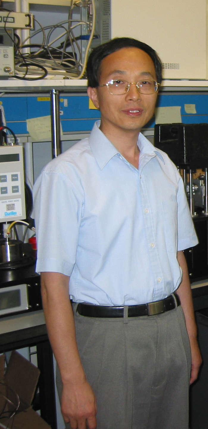 楊 世 和 教 授	