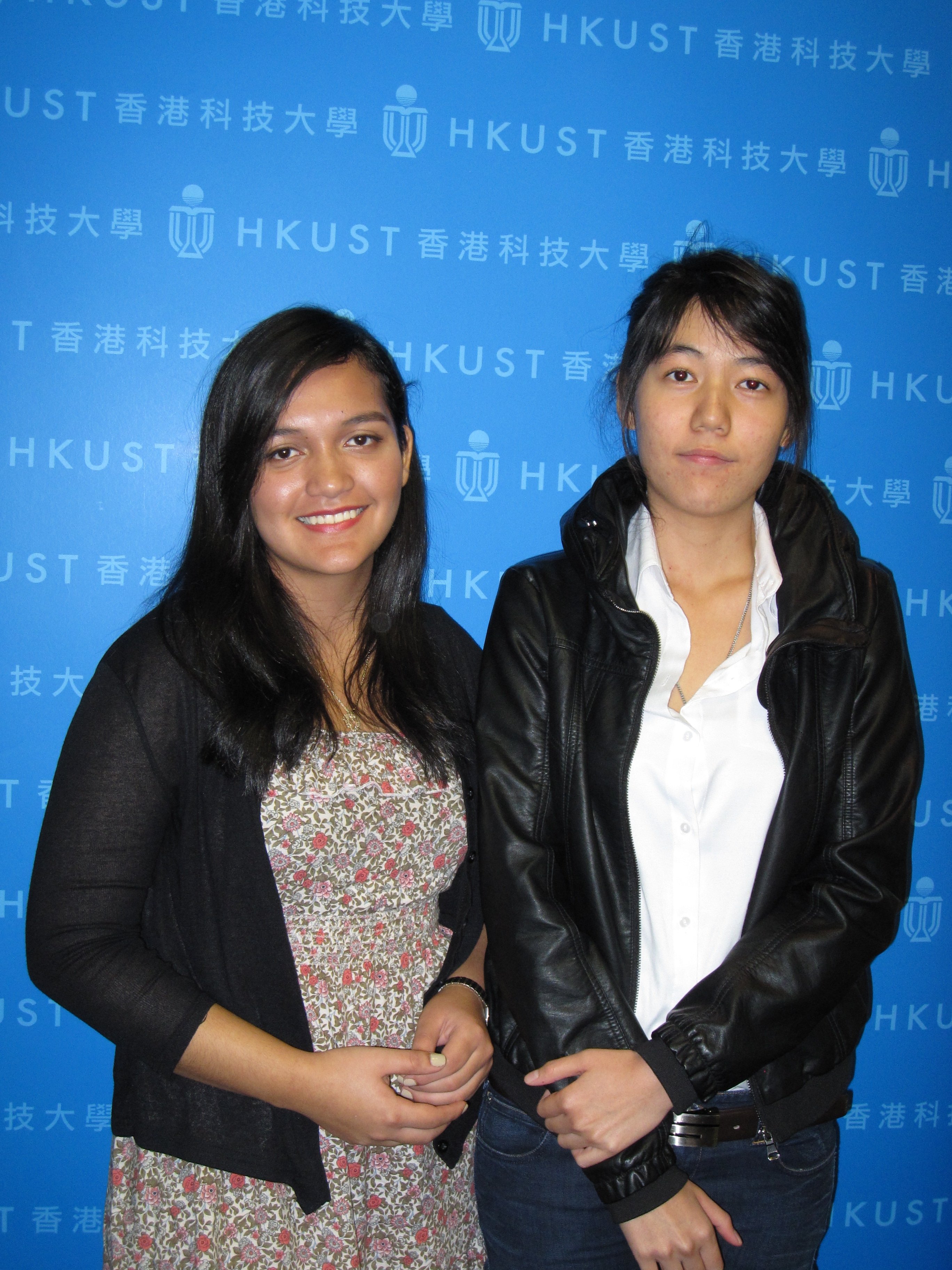 科 大 吸 引 全 球 優 秀 學 生 ﹕ 圖 為 薩 爾 瓦 多 狀 元 Carolina Garcia （ 左 ） 及 取 得 香 港 特 區 政 府 獎 學 金 ﹑ 來 自 泰 國 的 Nitcharee Nittnavakorn 。	