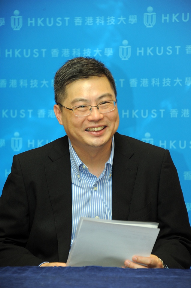 譚嘉因教授表示暑期學院有助中學生提早了解個人學習興趣。	
